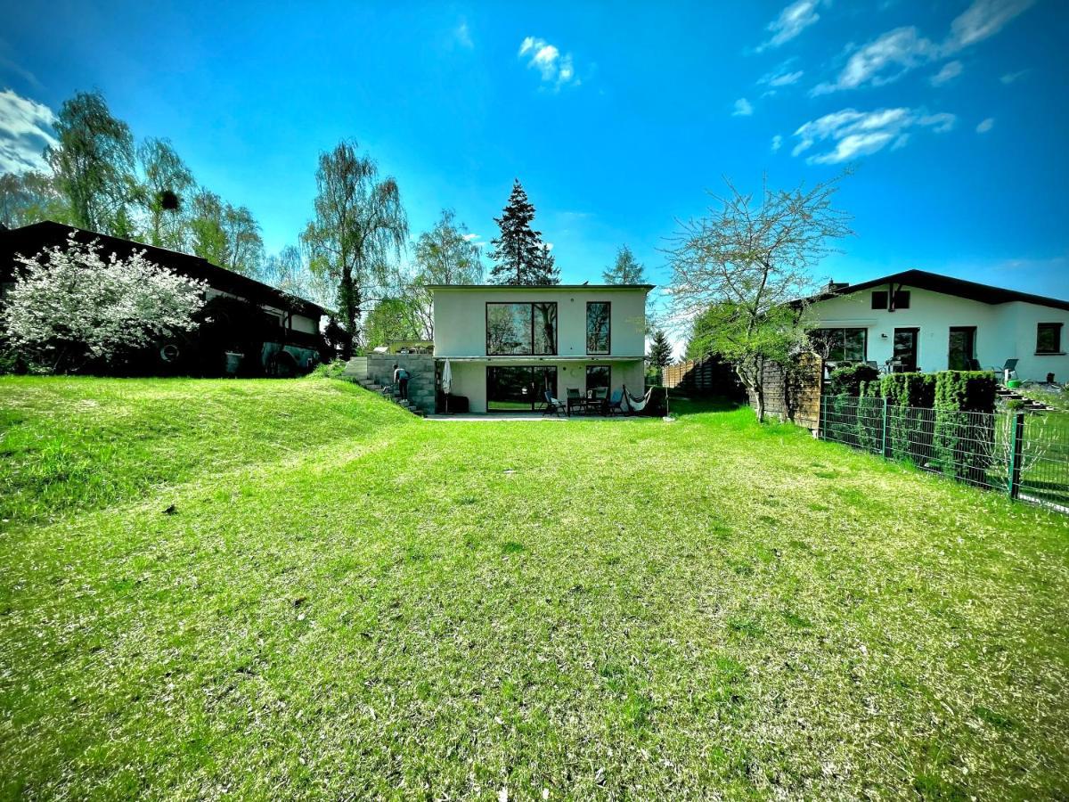 100M2 Fewo Im Haus Am See Mit Garten Bei Potsdam Швиловзе Экстерьер фото